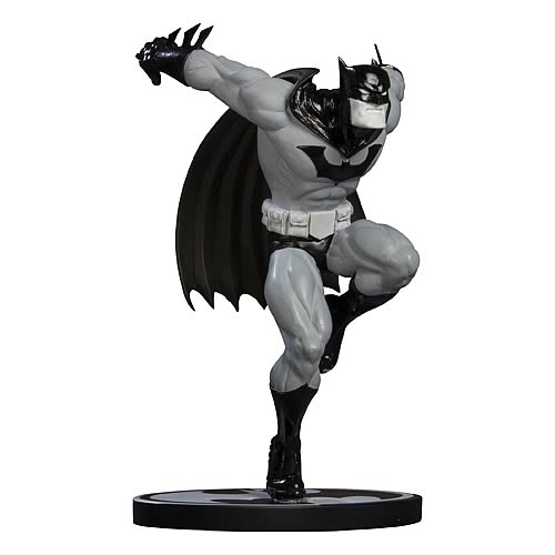 Batman Black & White Statue Ed Mcguinness
